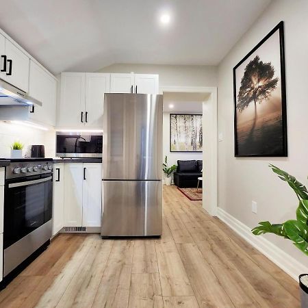 The Cozy Cove Modern King-Bedroom Full Apartment Sainte-Catherine エクステリア 写真